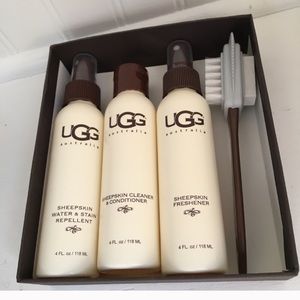 UGG boxed sheepskin care kit